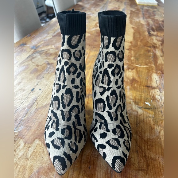MIA Saddie Leopard Print Stretch Fabric Bootie - Picture 10 of 16